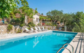 Гостиница Holiday Home Speracedes Chemin De La Moliere  Сперасед